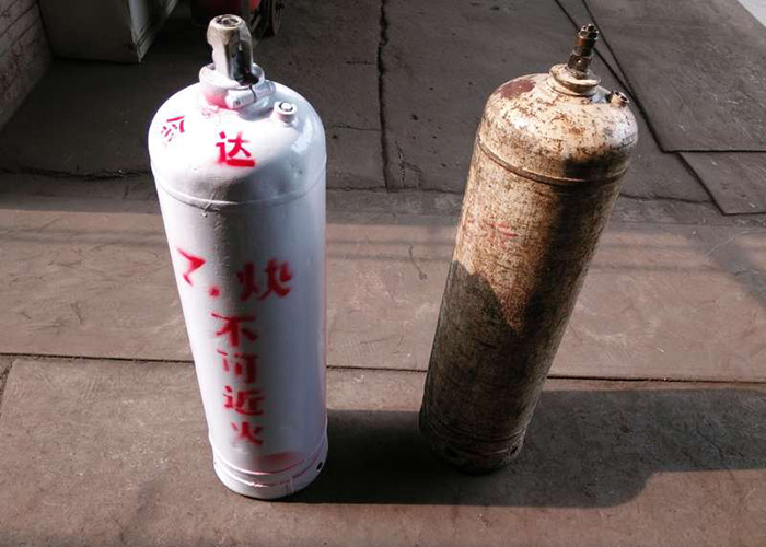 乙炔瓶檢驗前后對比